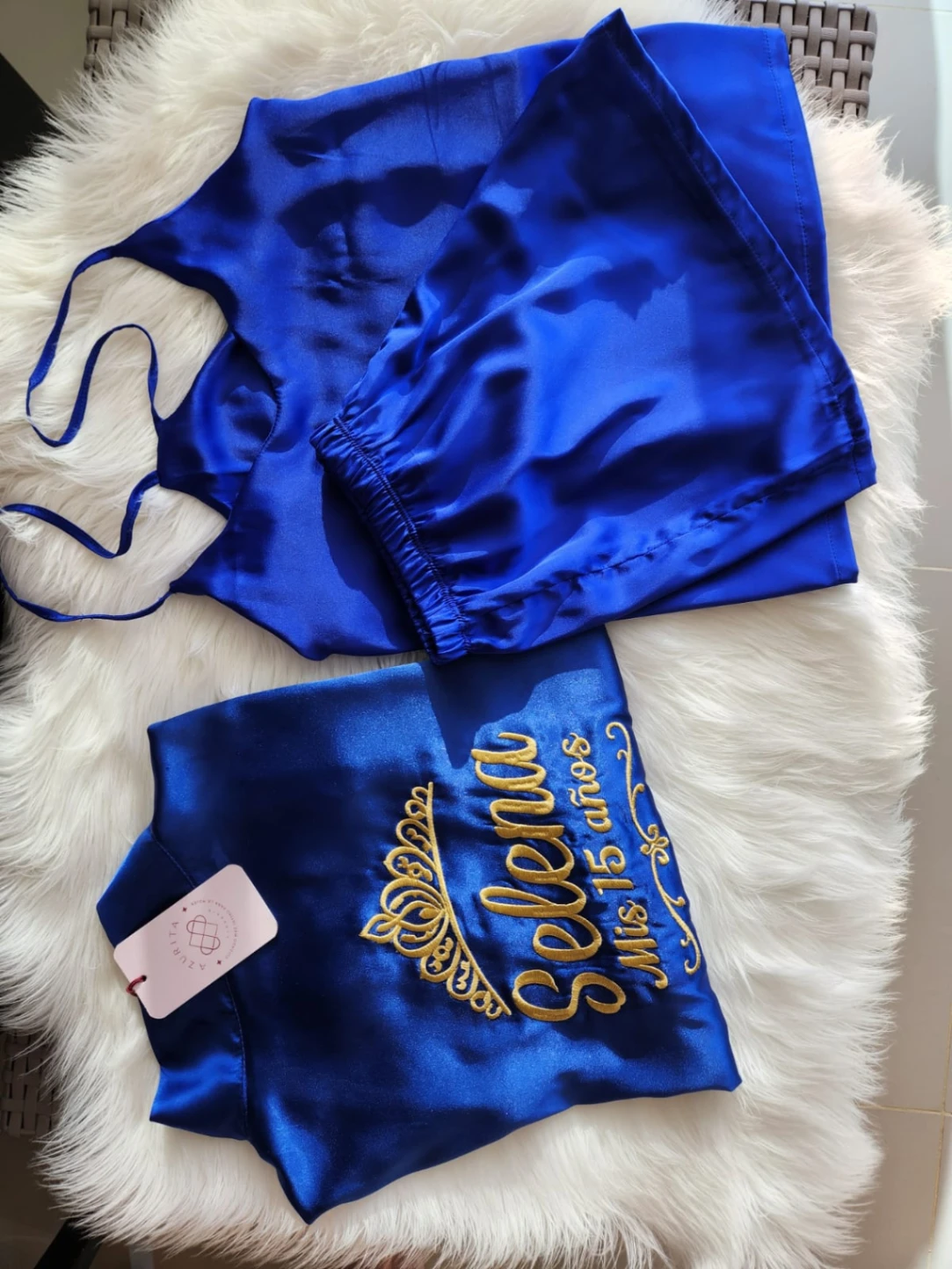 KIT Encanto - Kit Pijama, Bata Bordada y pantuflas