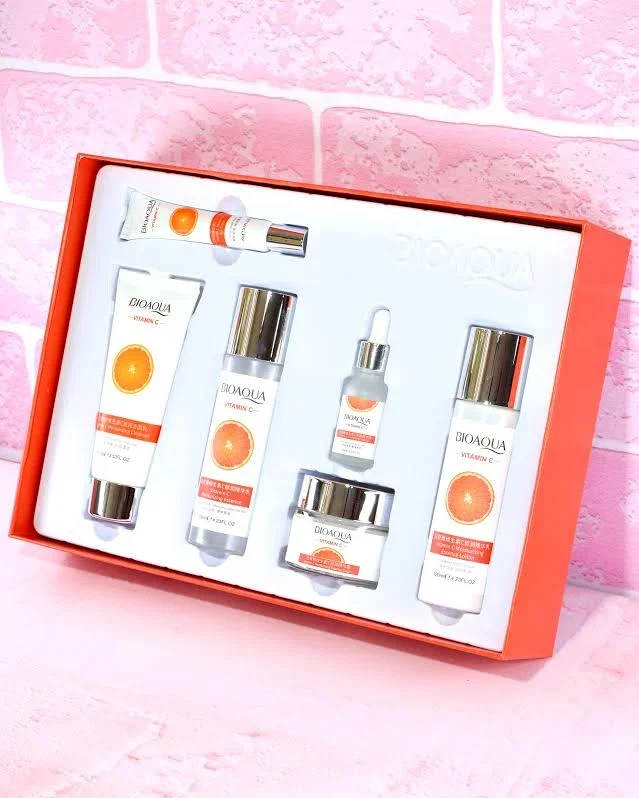 KIT FACIAL DE VITAMINA C bioaqua