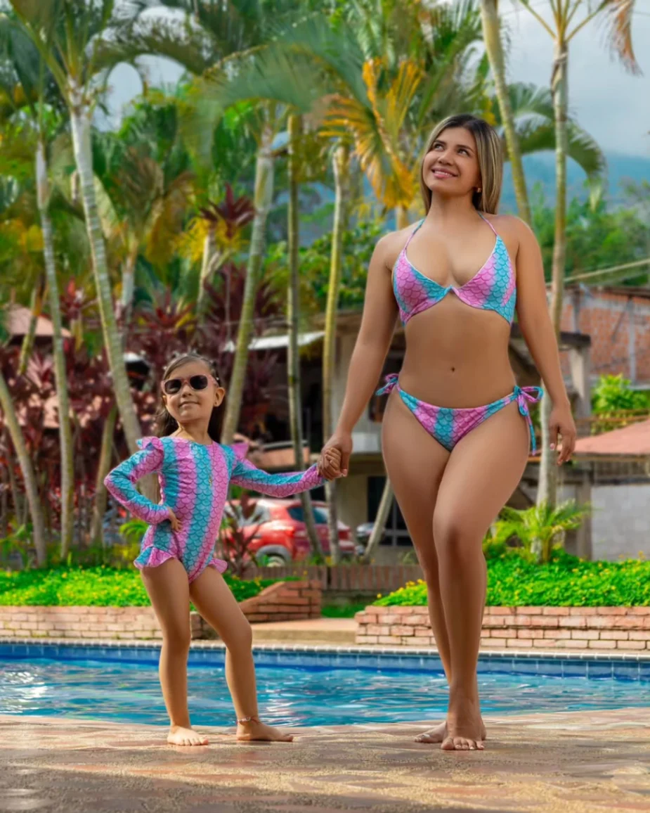 Mamá e Hija Escamas Degradadas