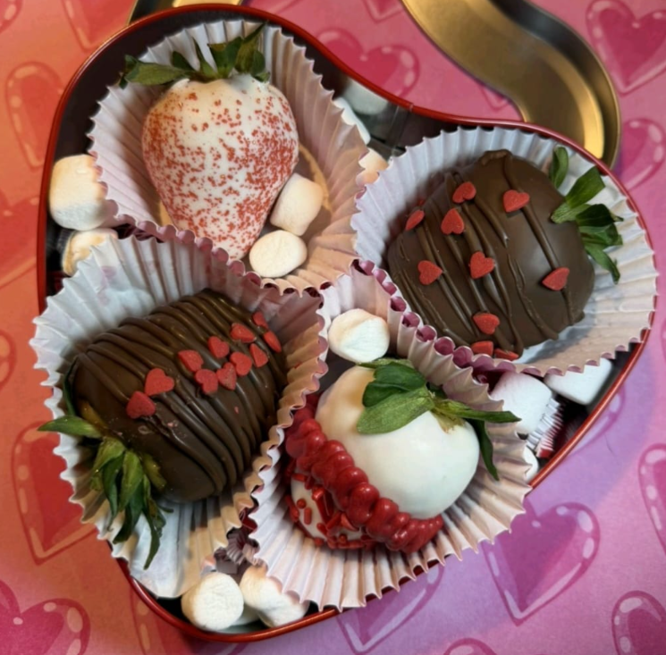CAJAS DE FRESAS CON CHOCOLATE