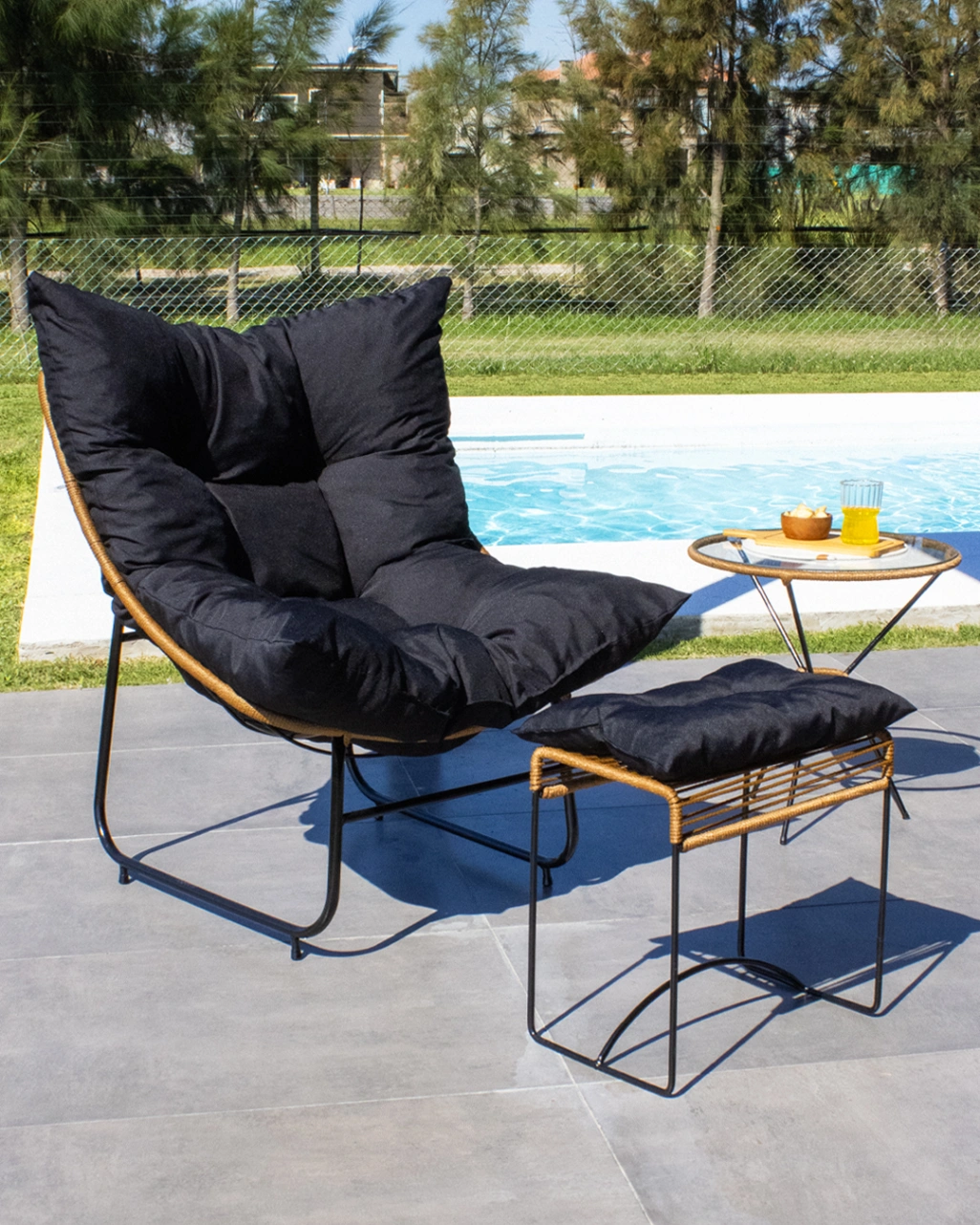 Sillon Homero con apoya pie (Almohadon Negro)