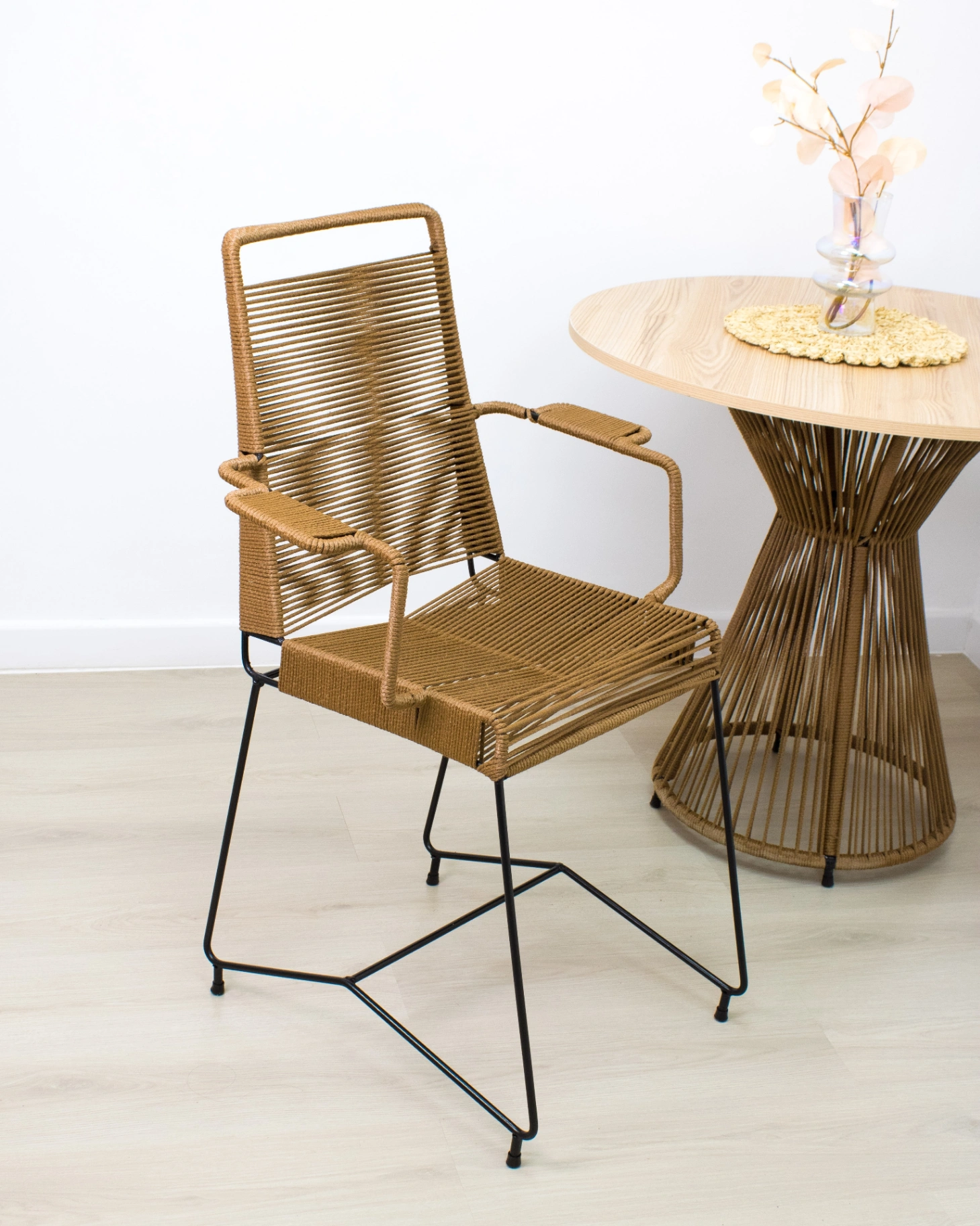 Silla Tulum Respaldo Alto con Apoyabrazos