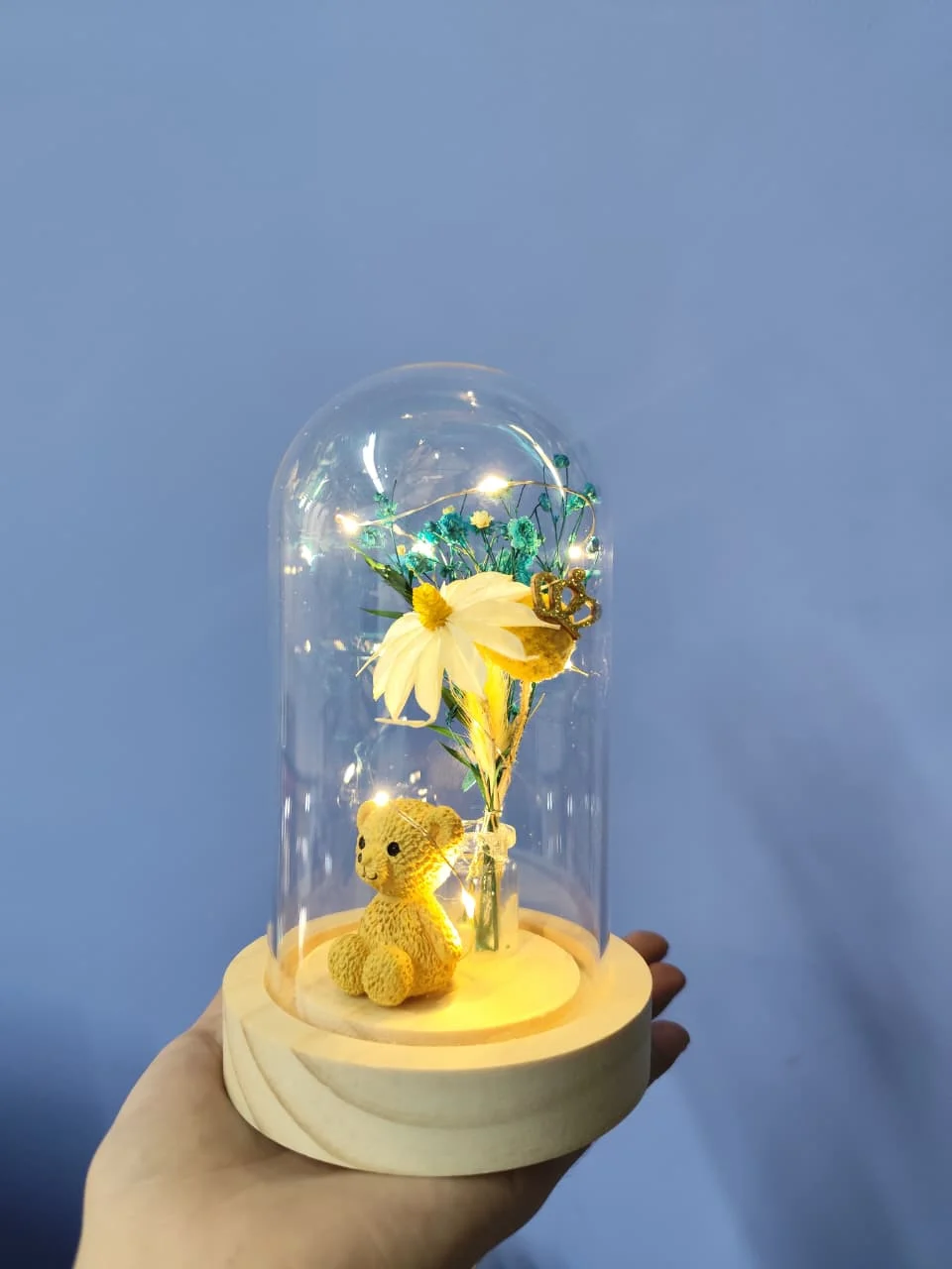 CS-13799 FLORES ARTIFICIALES CON LUNA Y LUZ ENCAPSULADAS EN VIDRIO