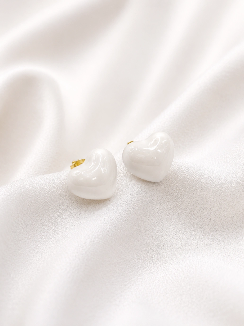 Aros corazón esmaltados BXA131919 OLS-BLANCO