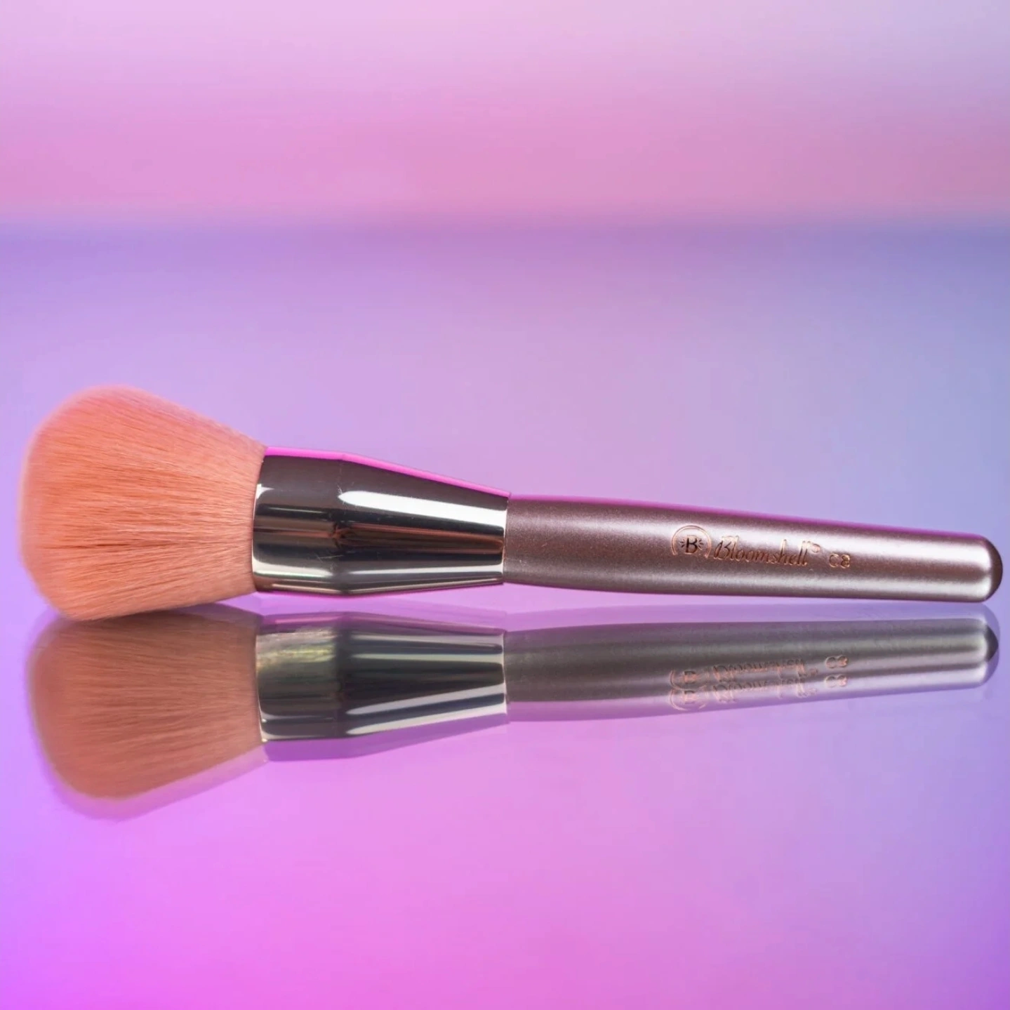 Brocha de polvo C8 Bloomshell