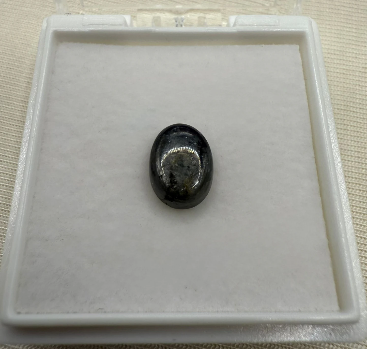 ZAFIRO TALLA CABUJON