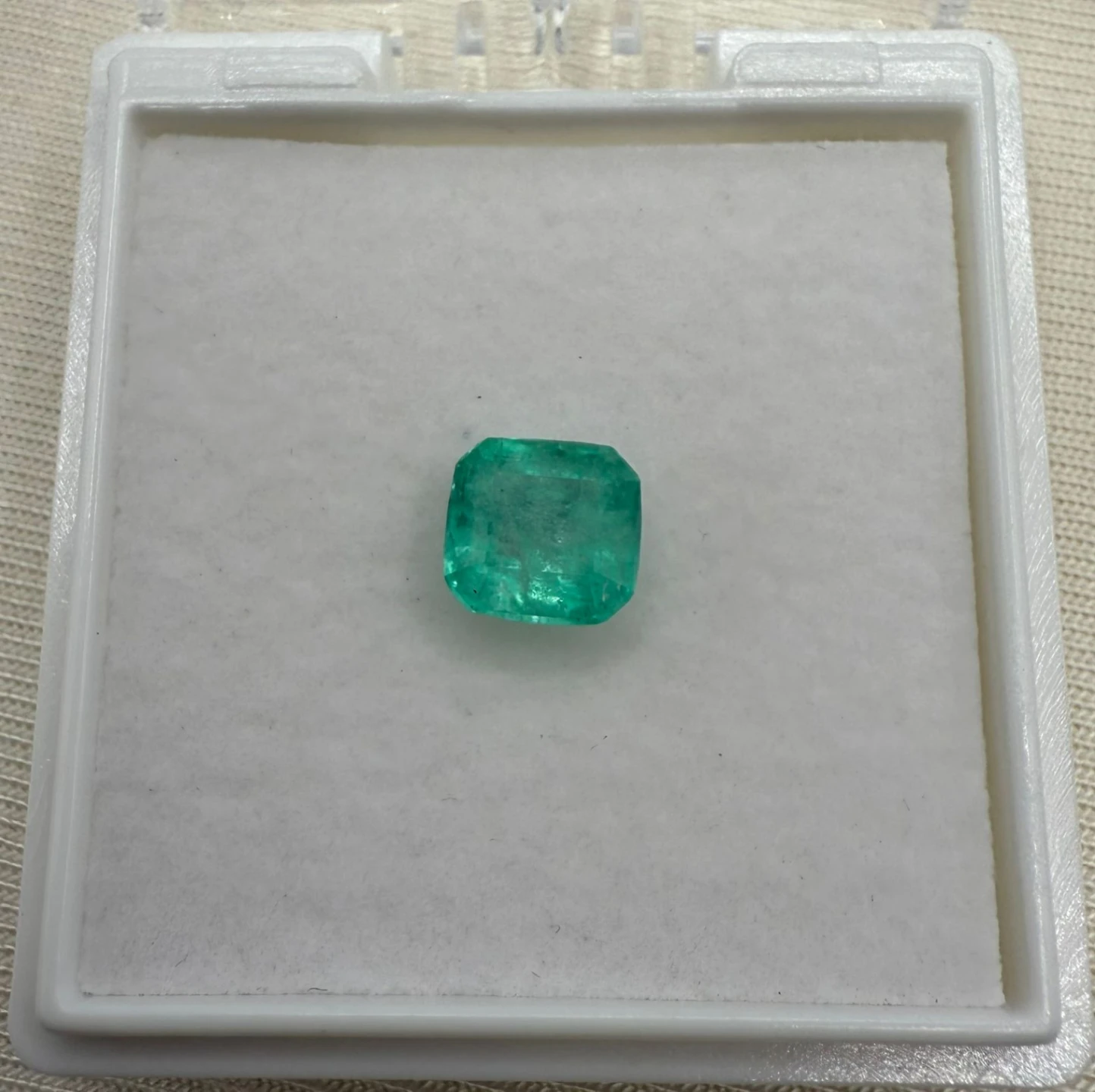 ESMERALDA TALLA CUADRADA