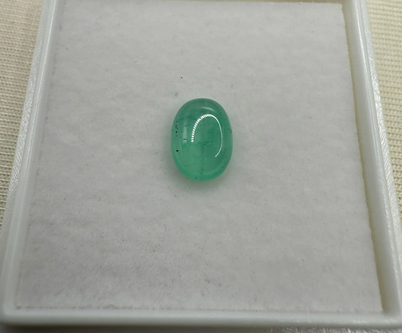 ESMERALDA TALLA CABUJON