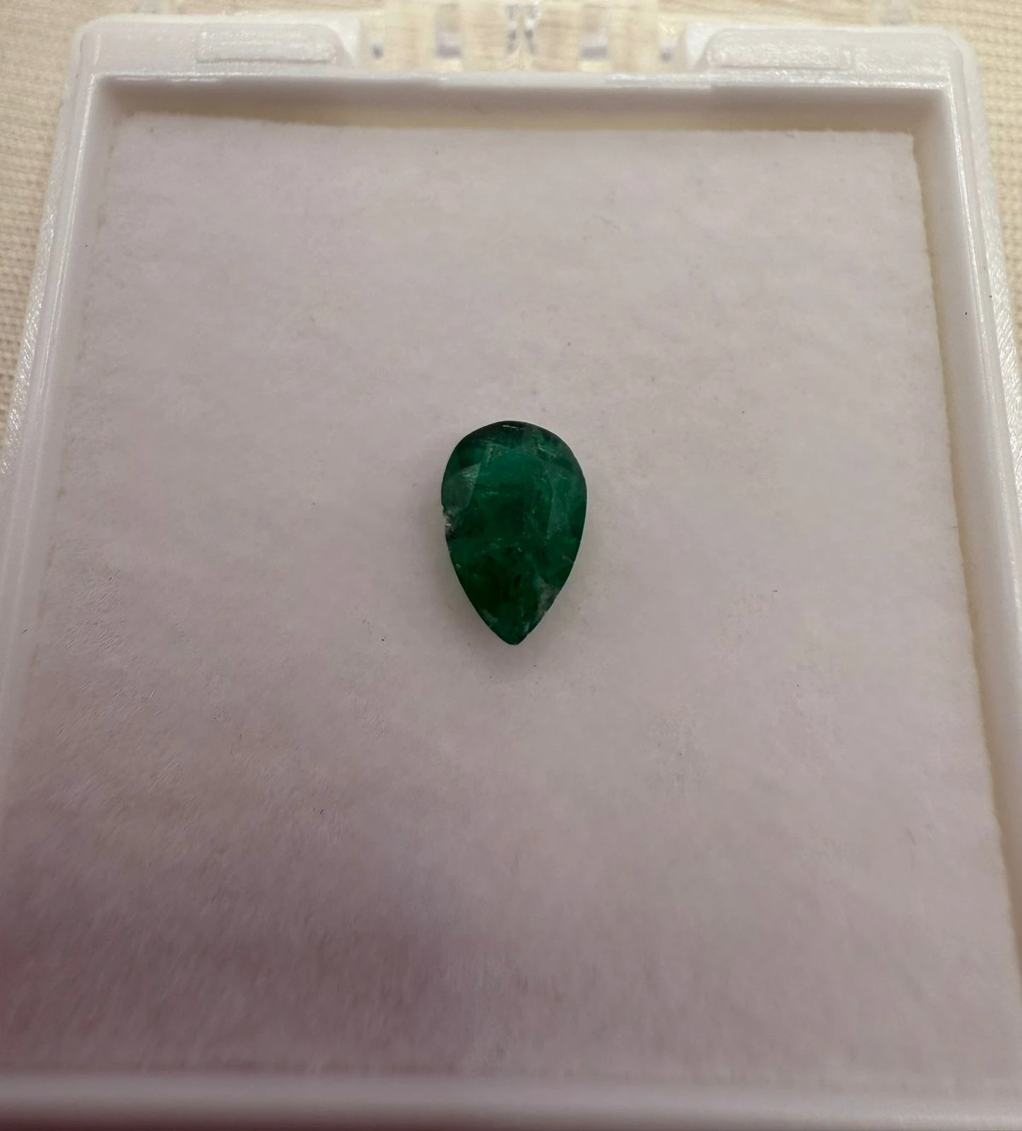 ESMERALDA TALLA LAGRIMA