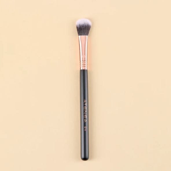 Brocha Para Corrector/Iluminador Black Gold E14 Atenea