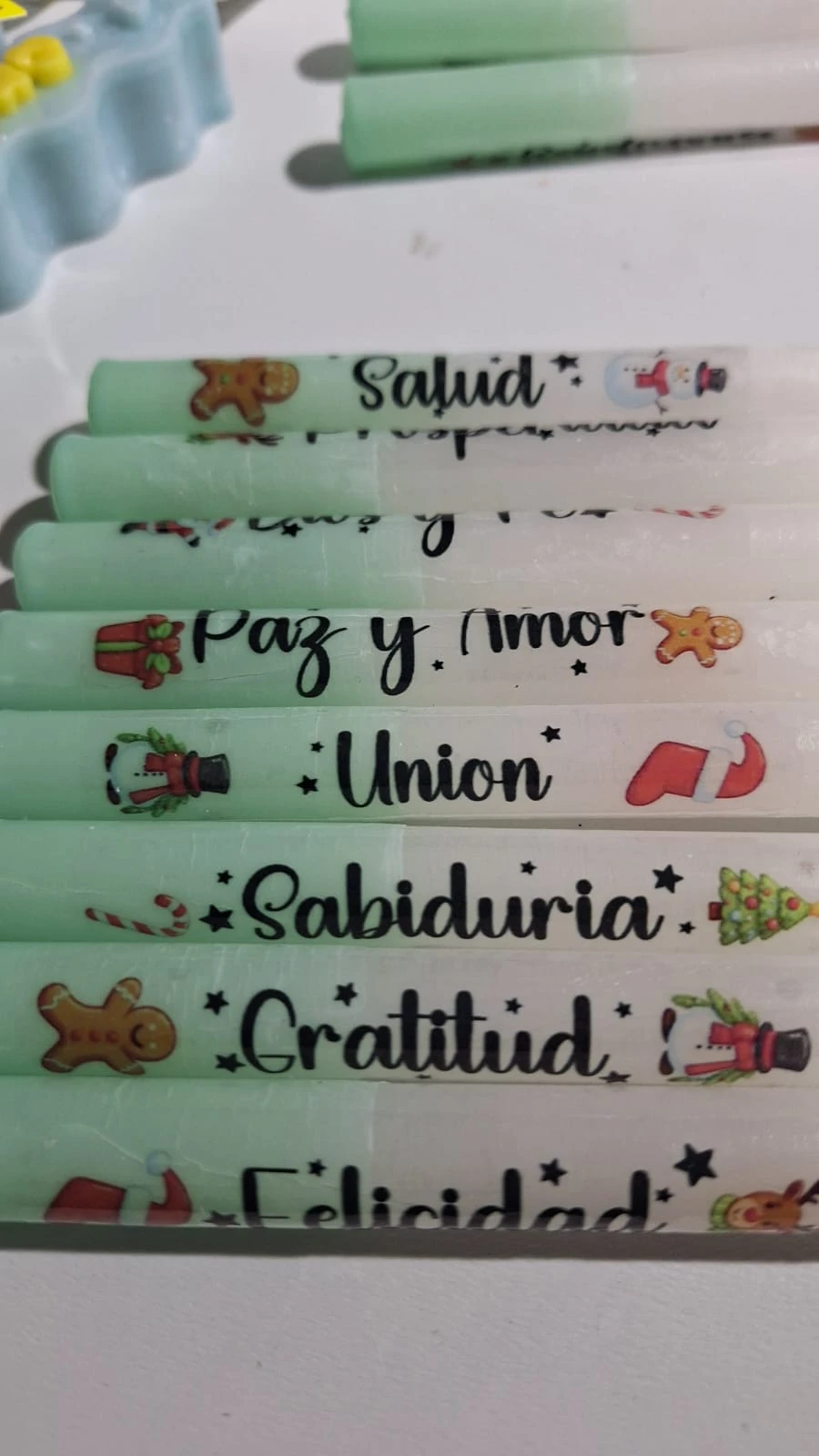 Velas deseo marcadas