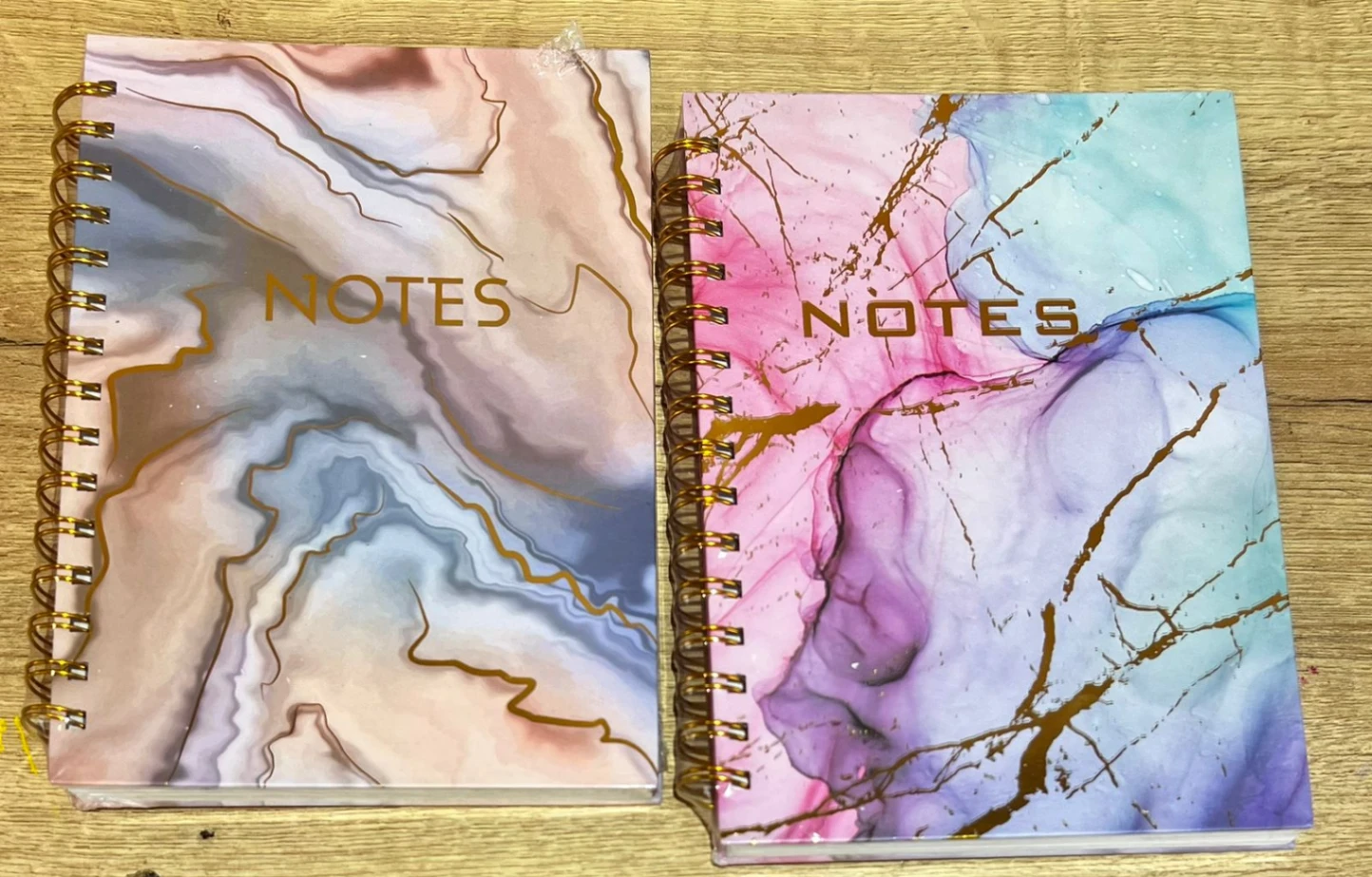 Cuaderno argollado pasta dura genérico