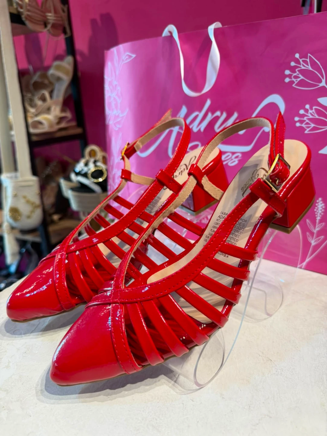TACONES TIRAS NUEVAS