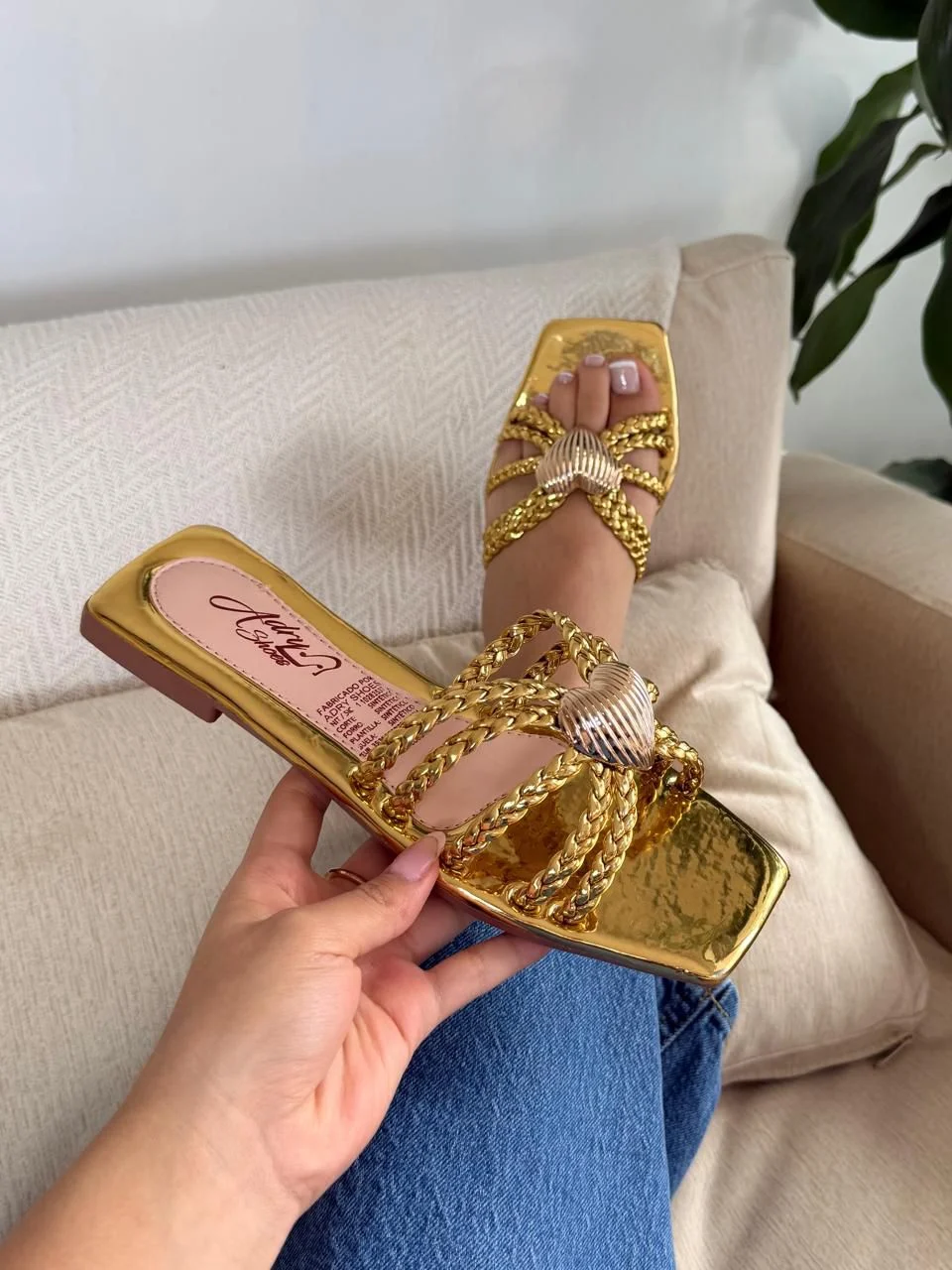 SANDALIAS PLANAS