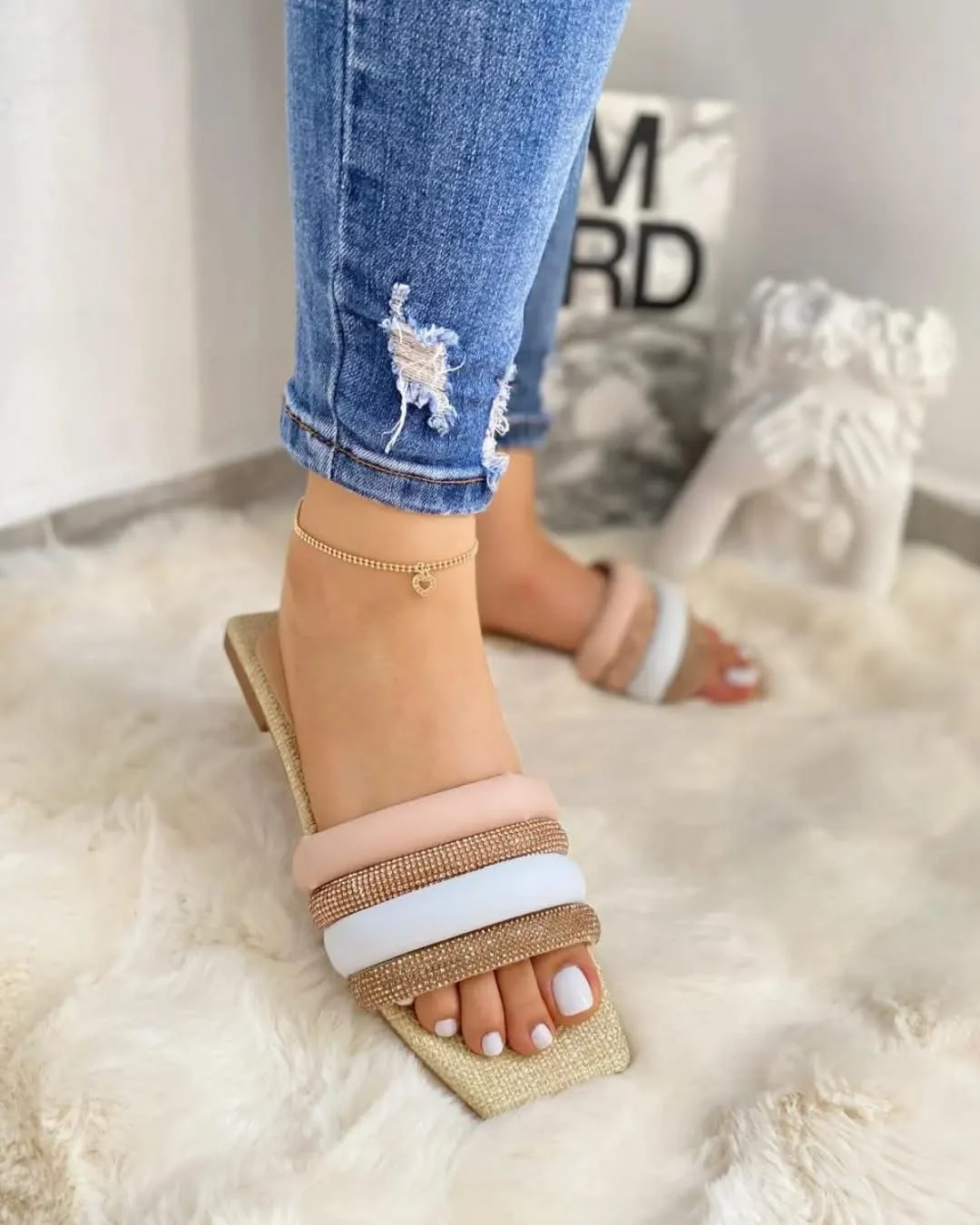 SANDALIAS PLANAS