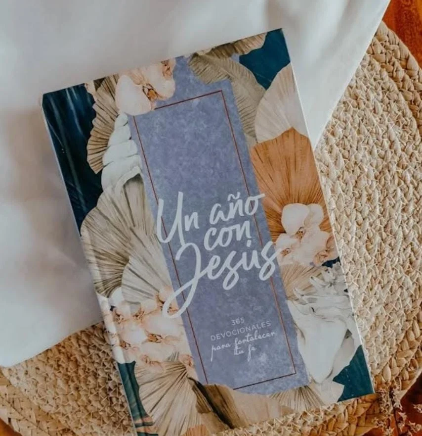 ✝️Un Año con Jesús 365 Devocionales para tu caminar con Dios