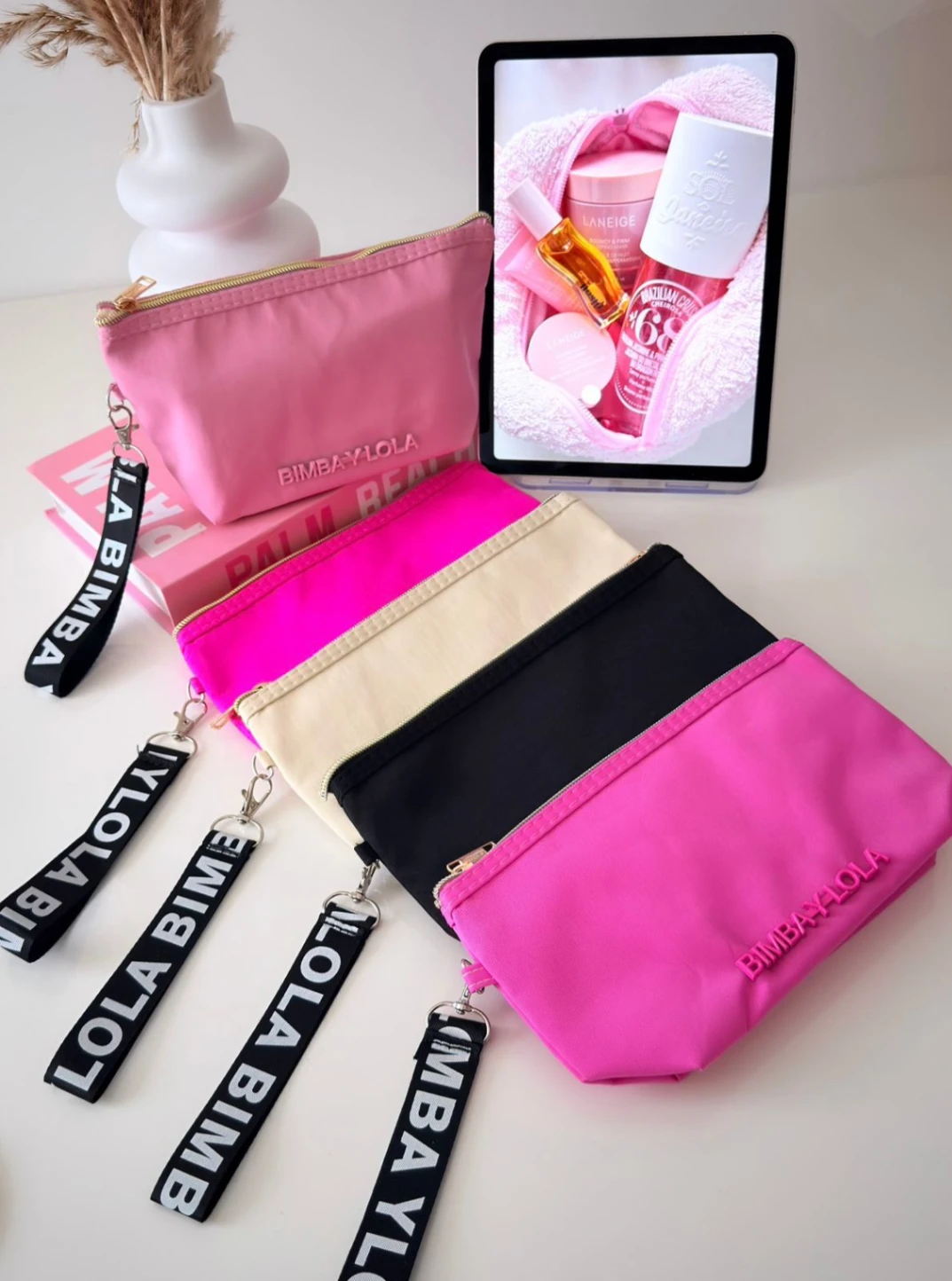 Cosmetiquera BIMBA Y LOLA con correa